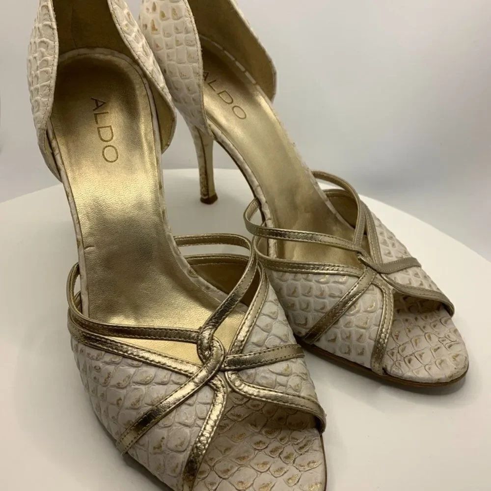 ALDO 70's Inspired Peep Toe Animal Print Embossed Heel